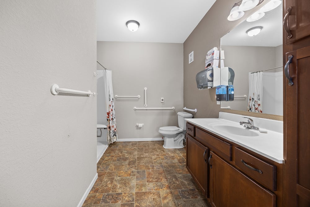 tower_light_MC_Studio_Bathroom